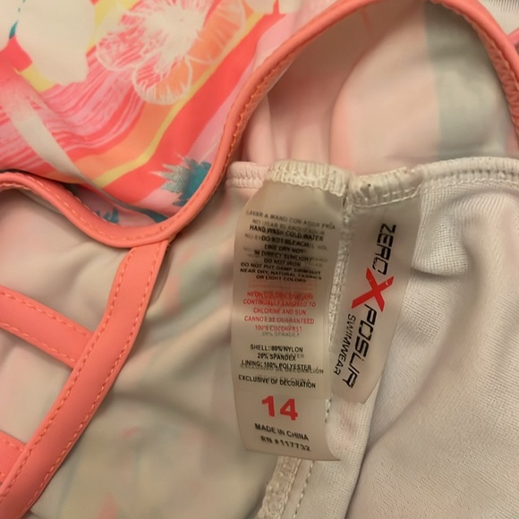 Tropical bikini - Picture 11 of 11